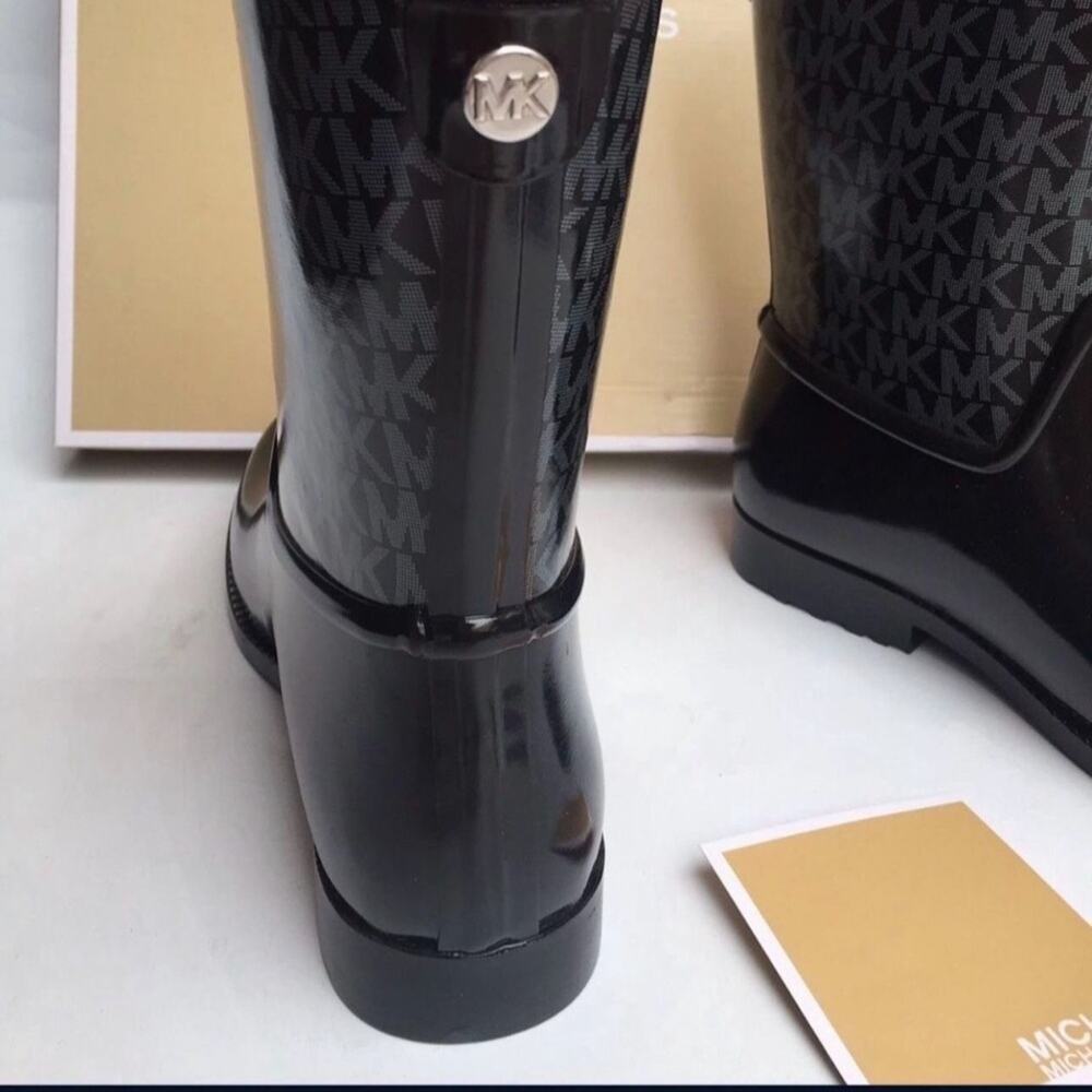Michael kors girls boots waterproof/rain boots - Picture 3 of 4